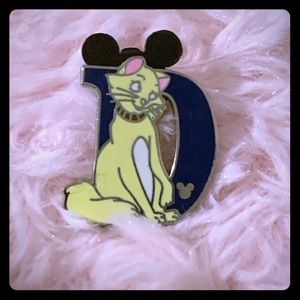 Authentic Disney Pin,,,Duchess 💗